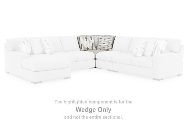 Laurelgrove Sectional with Chaise