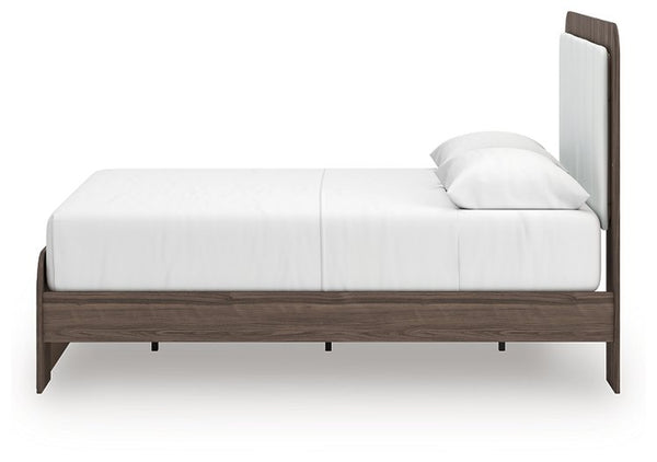 Kendanport Upholstered Bed
