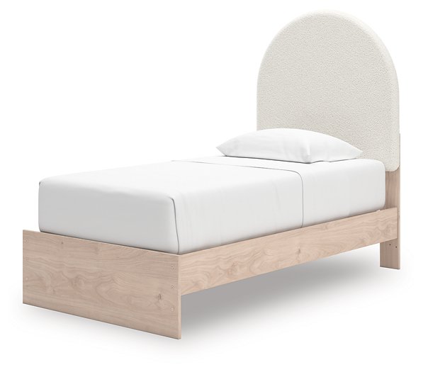 Arloster Upholstered Bed