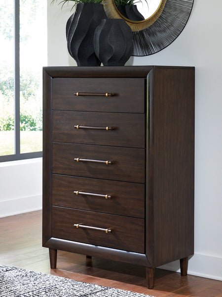 Dantenton Chest of Drawers