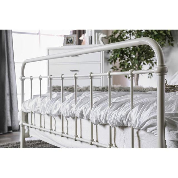 IRIA Vintage White Cal.King, E.King, & Full Bed